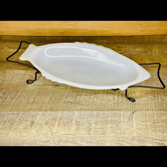 18” Vintage Glasbake Fish Baking Serving Dish Milk Glass- No chips original rack